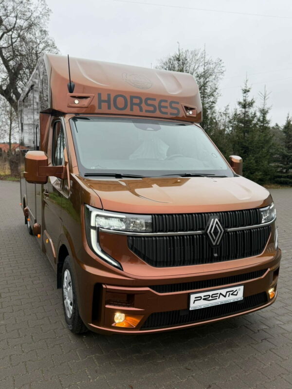 20 (1) Koniowóz Renault Master L3 DEMO 2026